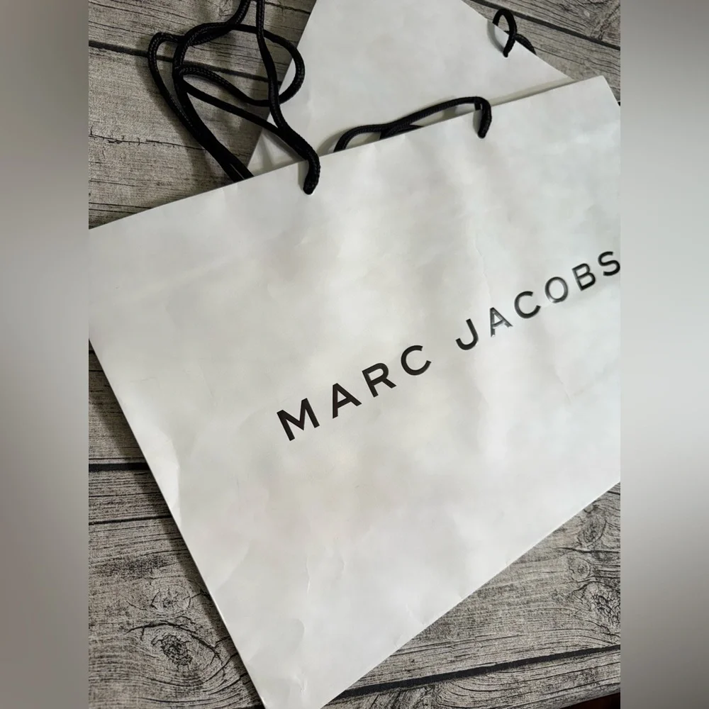 Marc Jacobs EXTRA LARGE gift bag. 20 x 13 in. White with MJ logo print in black